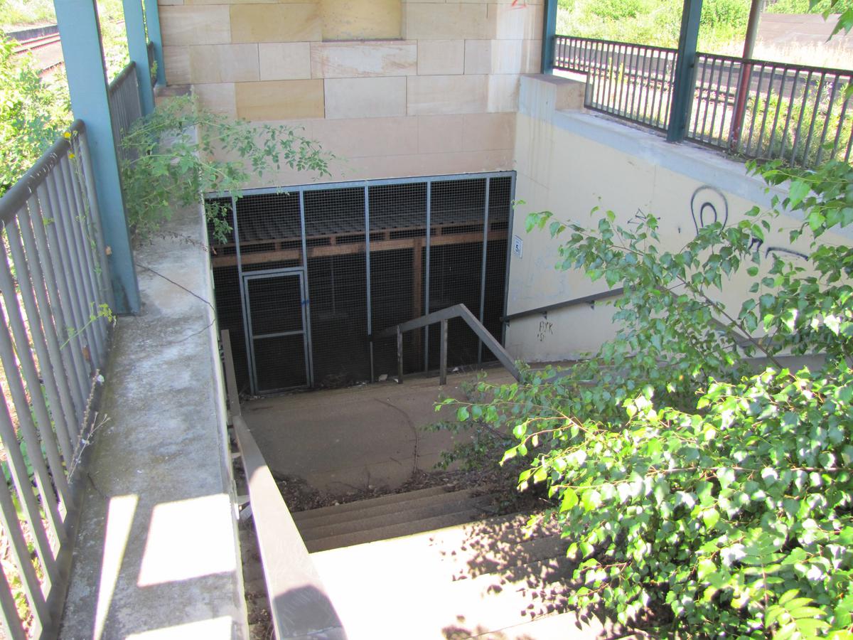 Zugang zu Bahnsteig 4 und 5