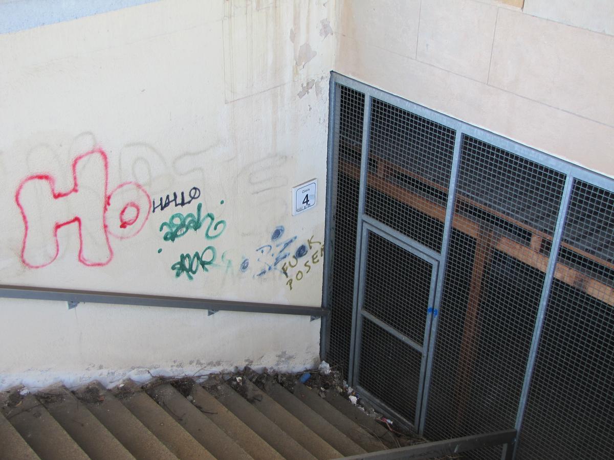 Zugang zu Bahnsteig 4 und 5 aus anderer Perspektive